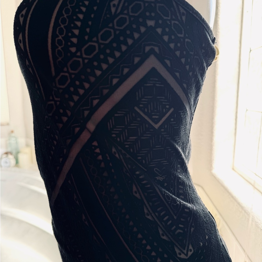 Black Patterned Sleeveless Top - image 5